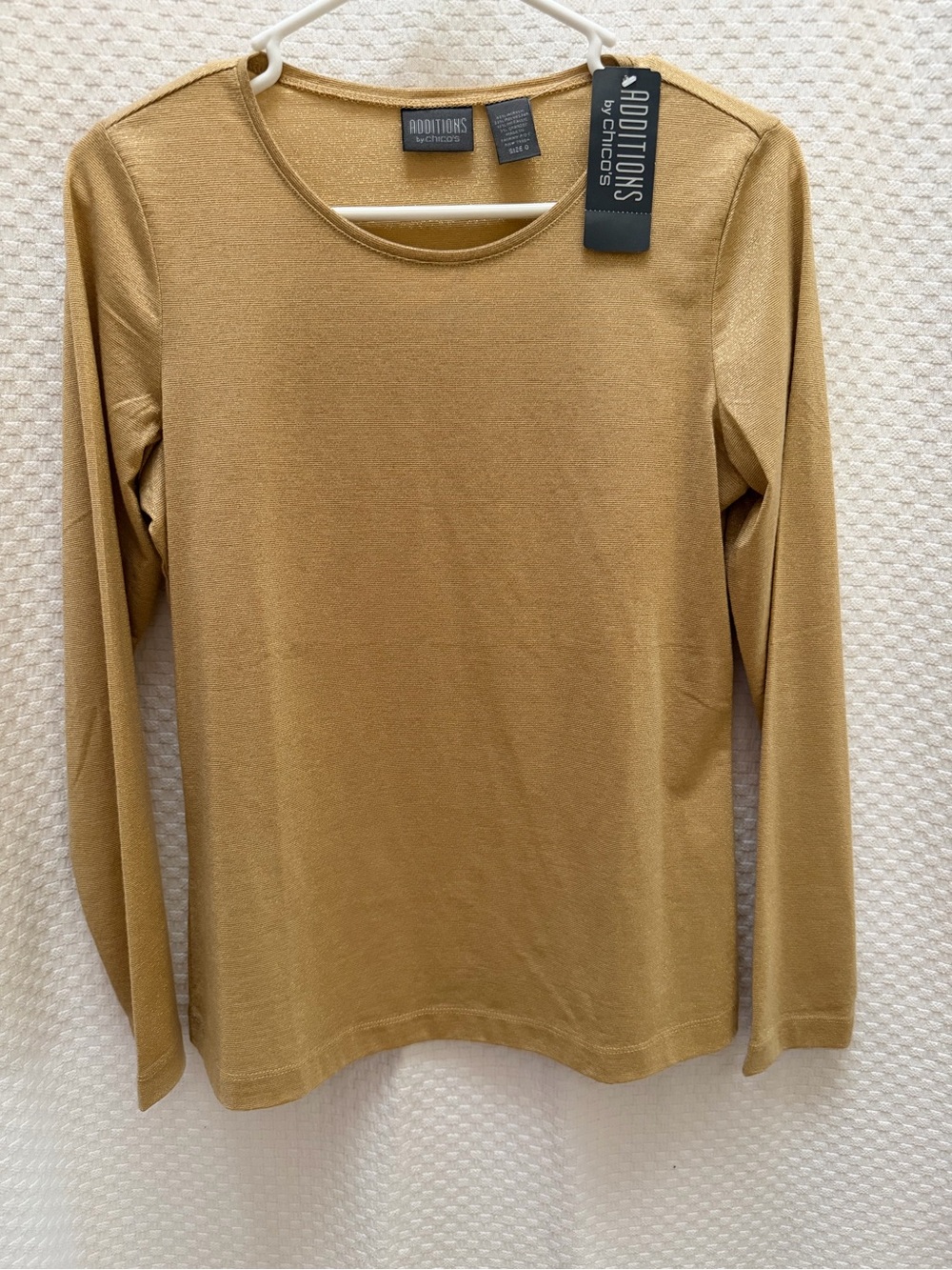 Chico's Long Sleeve Crewneck Top in Gold